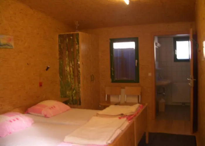 Gästedorf Waldheimat *